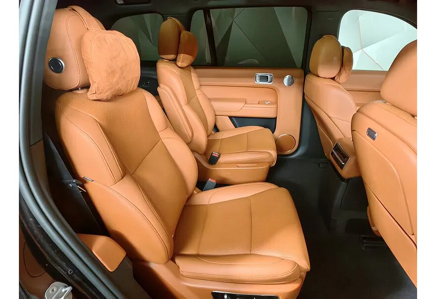 Li Auto L9 1.5 AT 4WD (449 л.с.) Max  Черный в АВИЛОН. Слайд №14