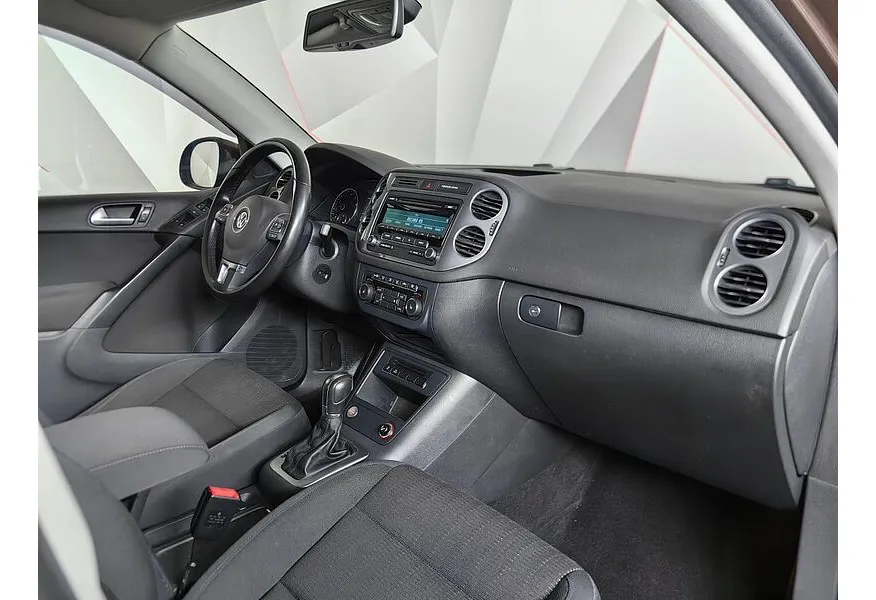 Volkswagen Tiguan 2.0 TSI 4Motion AT (170 л.с.) Sport & Style Коричневый в АВИЛОН. Слайд №13