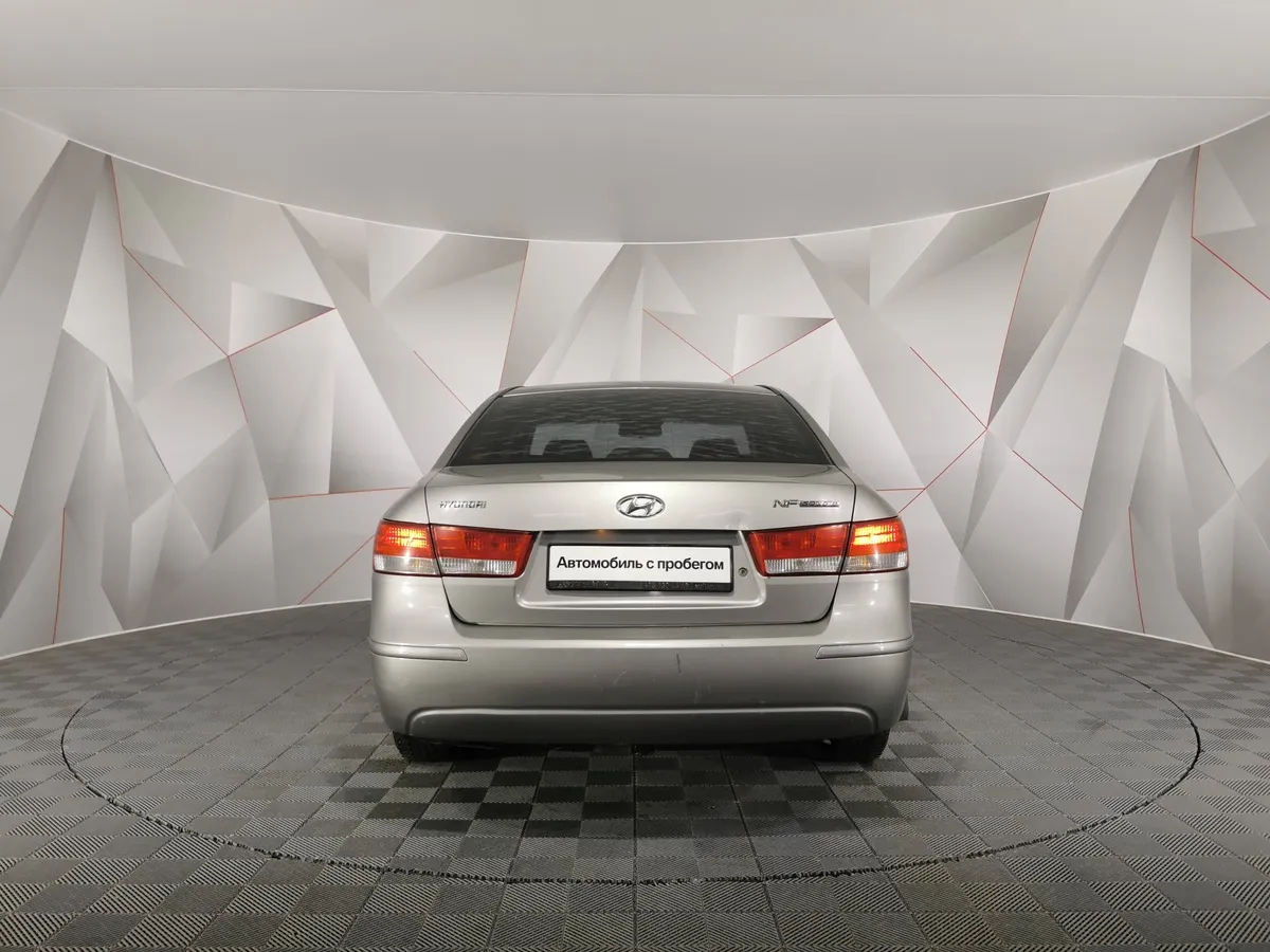 Hyundai Sonata 2.0 AT (144 л.с.) Серый в АВИЛОН. Слайд №8