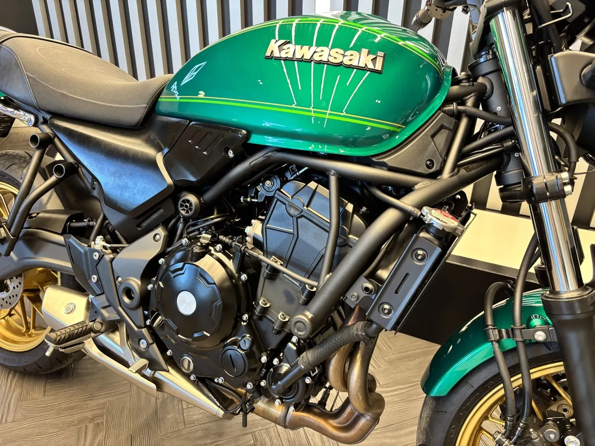 Kawasaki Z650RS 649 см³ (68 л.с.) (68) 649 Зеленый в АВИЛОН. Слайд №7