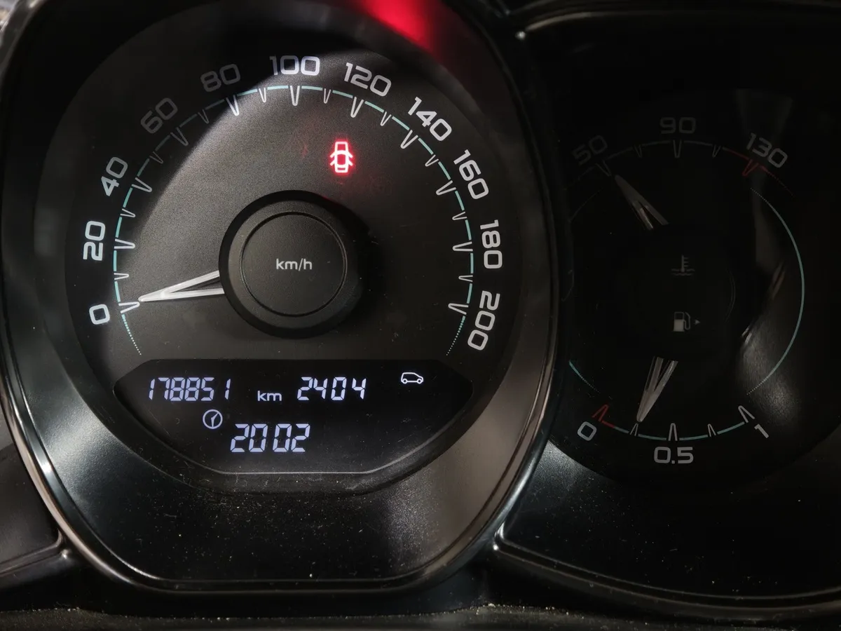 ВАЗ (Lada) Vesta 1.6 MT (106 л.с.) Красный в АВИЛОН. Слайд №17