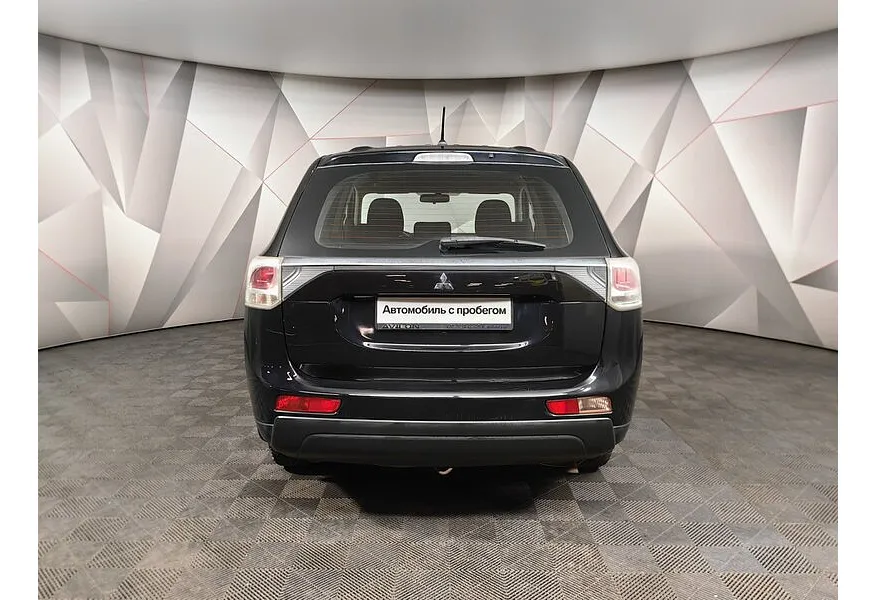 Mitsubishi Outlander 2.0 CVT (146 л.с.) Invite Черный в АВИЛОН. Слайд №8