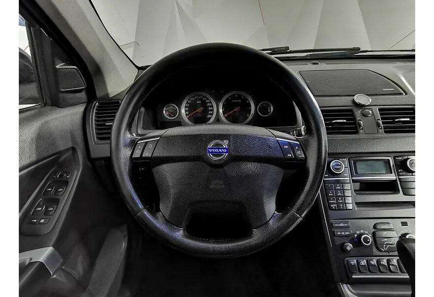 Volvo XC90 2.5 T5 Geartronic AWD (5 мест) (210 л.с.) Синий в АВИЛОН. Слайд №19