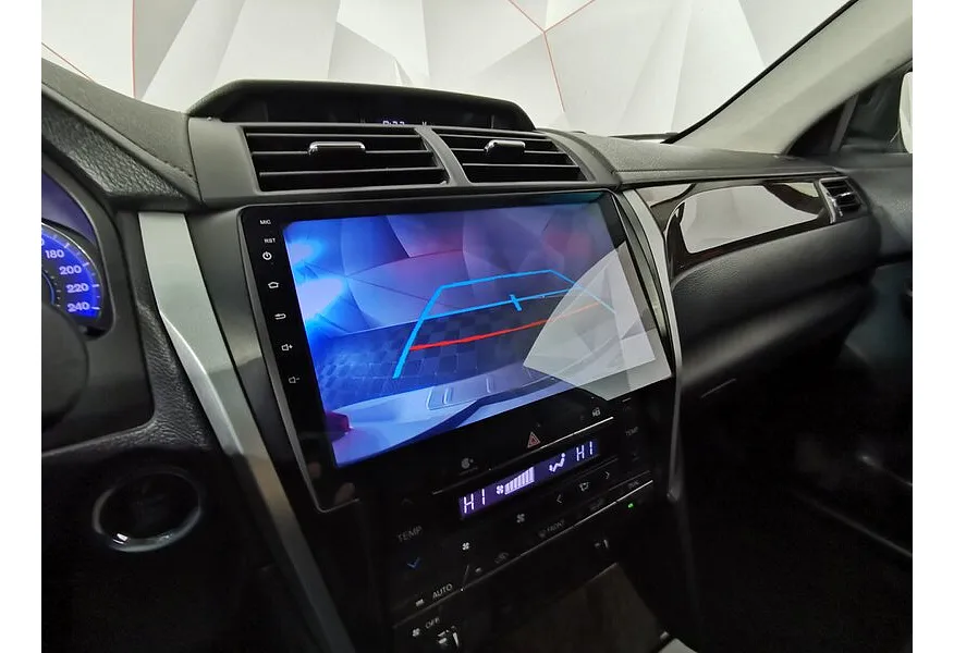 Toyota Camry 2.5 AT (181 л.с.) Белый в АВИЛОН. Слайд №21