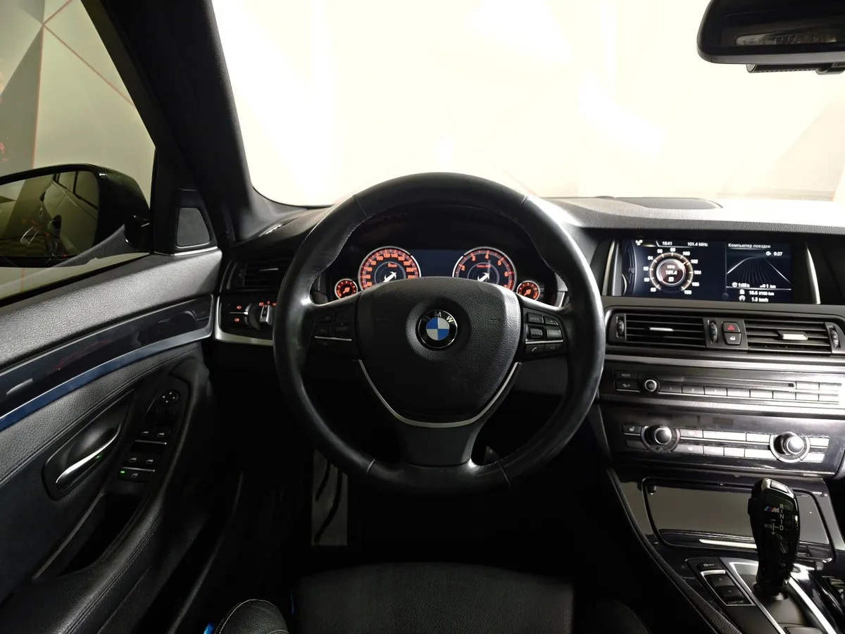 BMW 5 серия 520i AT (184 л.с.) Коричневый в АВИЛОН. Слайд №15