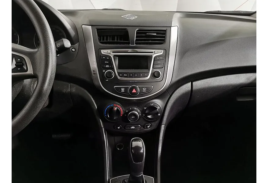 Hyundai Solaris 1.6 AT (123 л.с.) Comfort Серый в АВИЛОН. Слайд №15