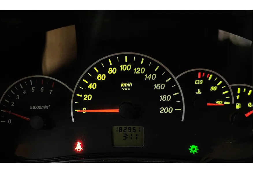 АВИЛОН - ВАЗ (Lada) Priora 1.6 MT (106 л.с.) 21705-42-058 Comfort Серебристый - slide 14