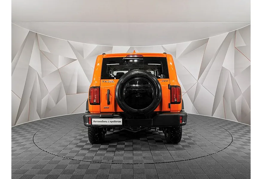 TANK 300 2.0T AT 4WD (220 л.с.) Adventure Оранжевый в АВИЛОН. Слайд №8