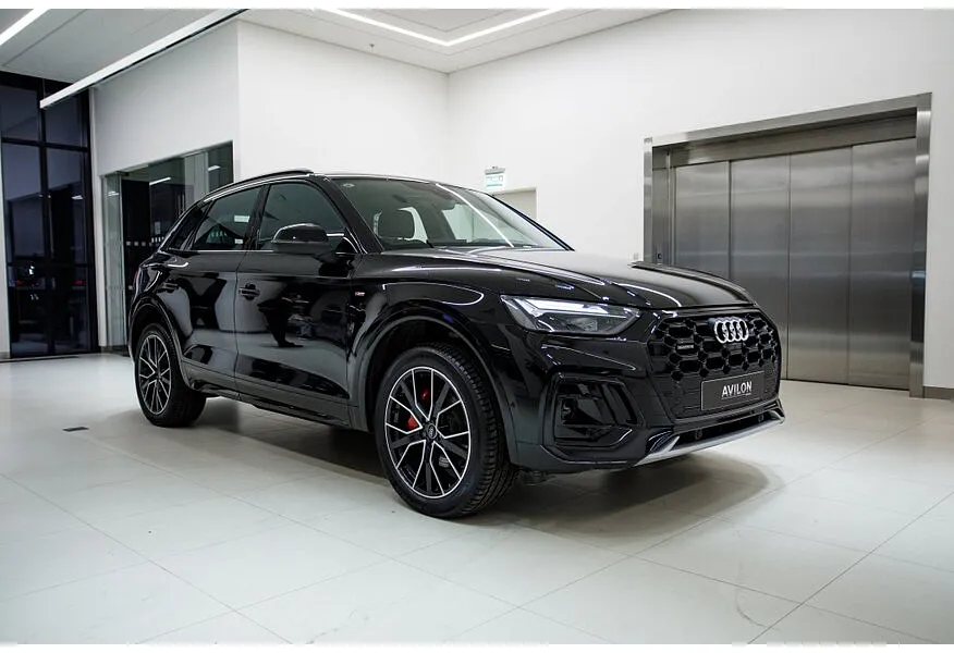 Audi Q5 L 2.0 TFSI S tronic quattro (245 л.с.) Luxury Dynamic Черный в АВИЛОН. Слайд №2