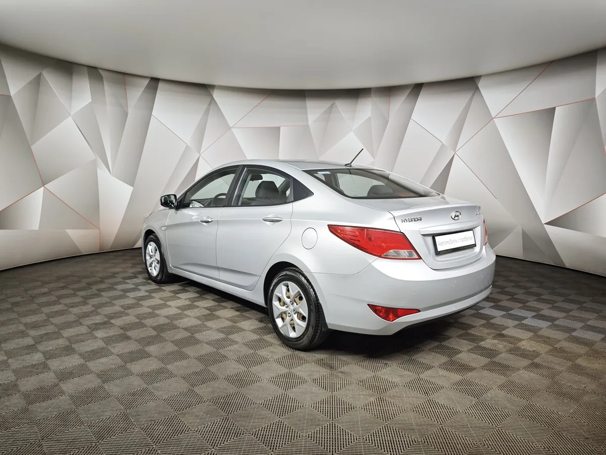Hyundai Solaris 1.4 MT (100 л.с.) Comfort Серебристый в АВИЛОН. Слайд №4
