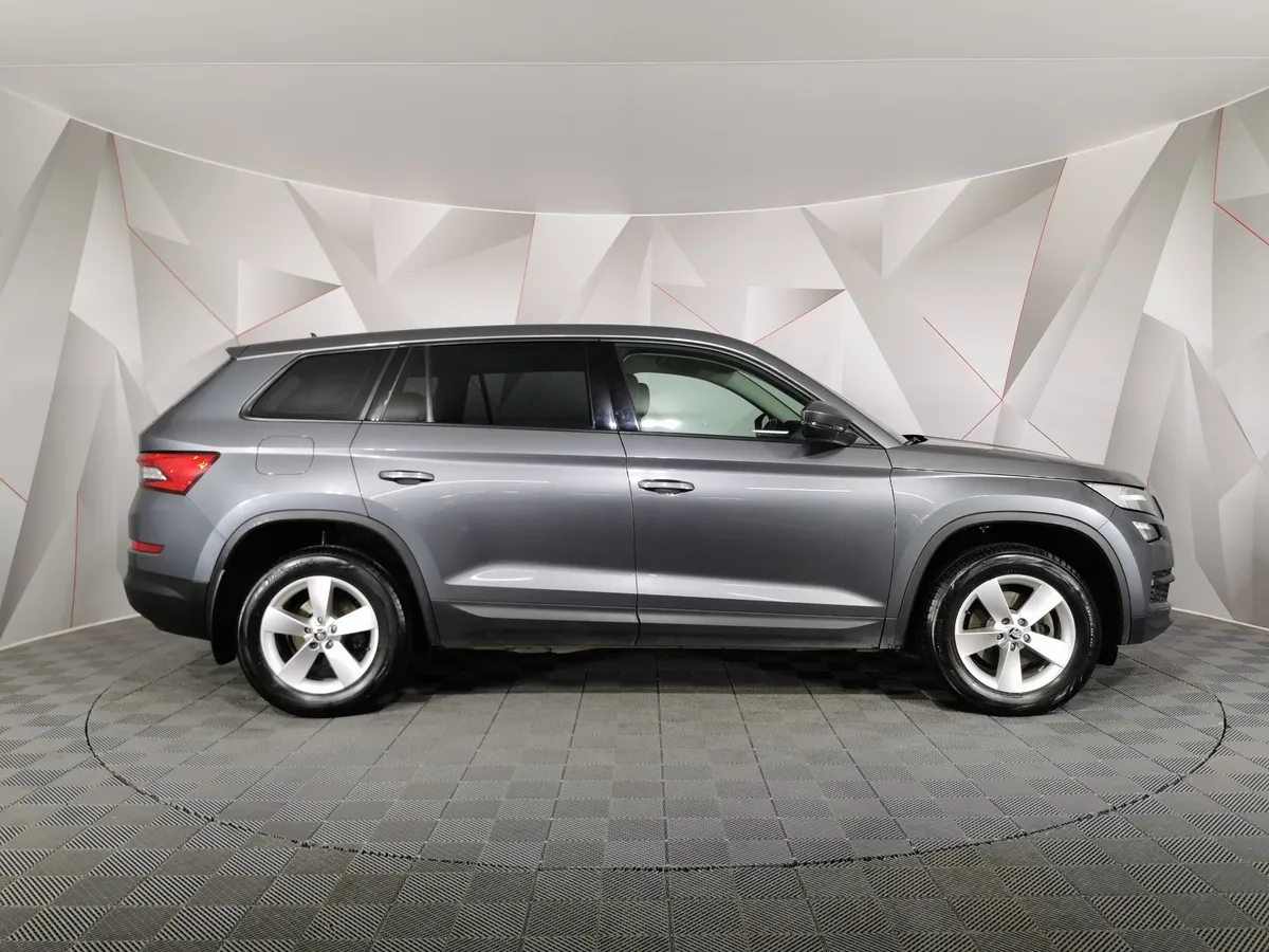 Skoda Kodiaq 1.4 TSI DSG (150 л.с.) Серый в АВИЛОН. Слайд №6