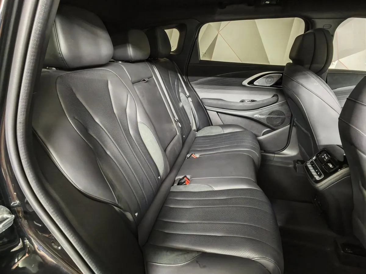 EXEED TXL 1.6 TGDI DCT7 AWD (186 л.с.) Prestige Черный в АВИЛОН. Слайд №15