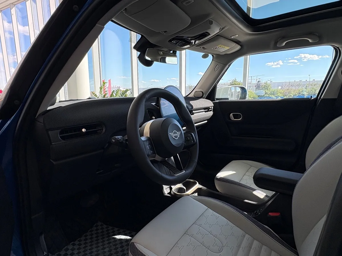MINI Cooper 1.5 AMT FWD (156 л.с.) Синий в АВИЛОН. Слайд №6
