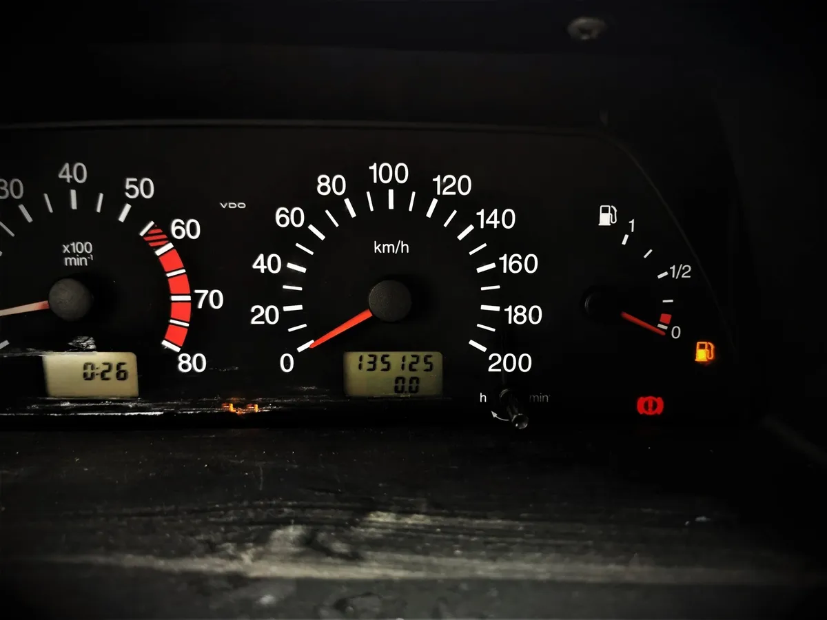 ВАЗ (Lada) 2115 1.5 MT (76 л.с.) Золотой в АВИЛОН. Слайд №14