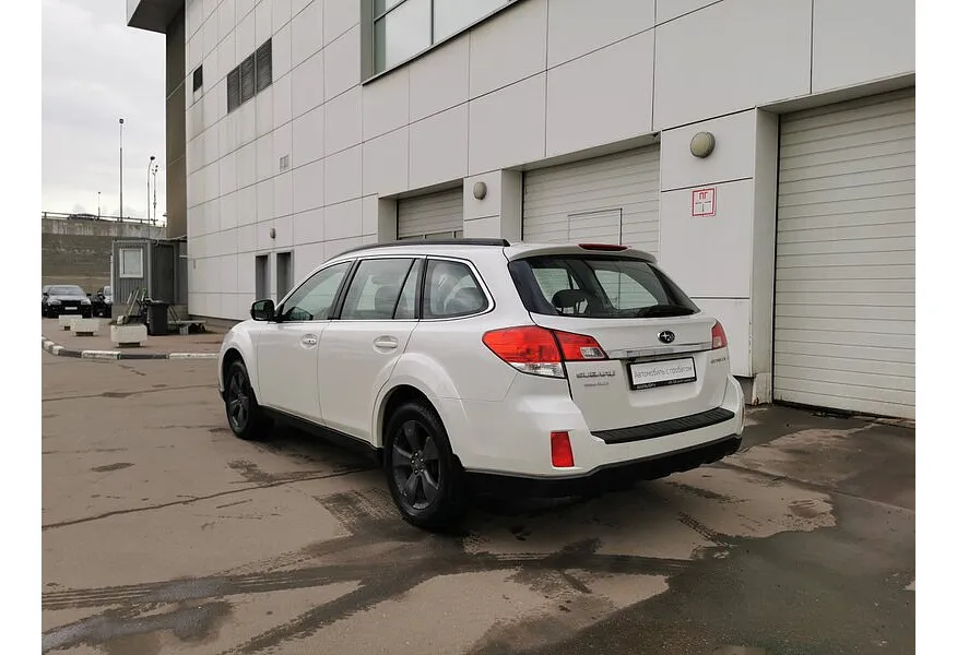 Subaru Outback 2.5 Lineartronic AWD (167 л.с.) Белый в АВИЛОН. Слайд №4