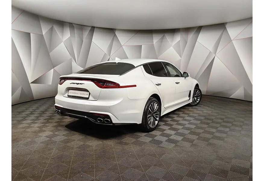 Kia Stinger 2.0 AT AWD (247 л.с.) Prestige Белый в АВИЛОН. Слайд №2