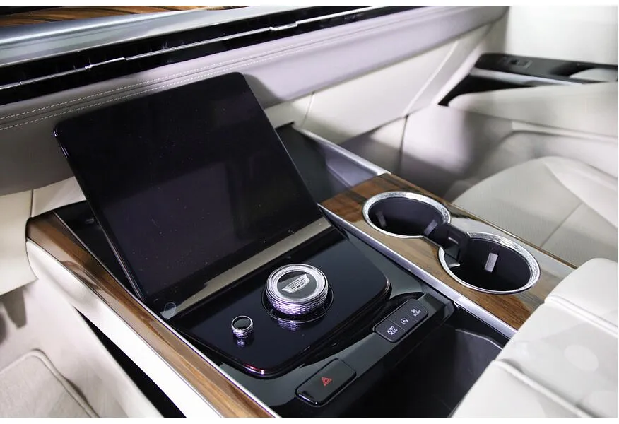 АВИЛОН - Cadillac Escalade 6.2 V8 AT AWD (420 л.с.) Sport Platinum Черный - slide 9