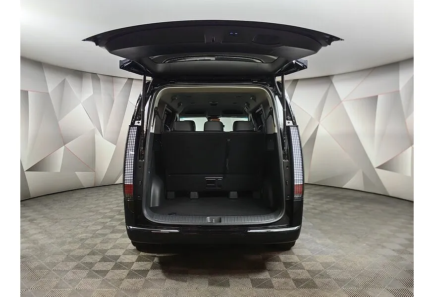 Hyundai Staria 1.6h 6AT 2WD (245 л.с.) Family Черный в АВИЛОН. Слайд №12