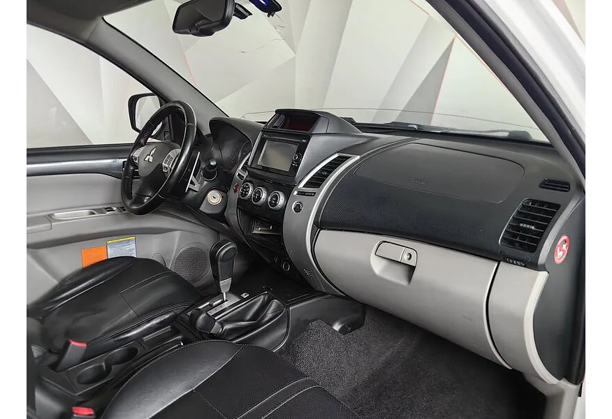 LIVE. Слайд №9