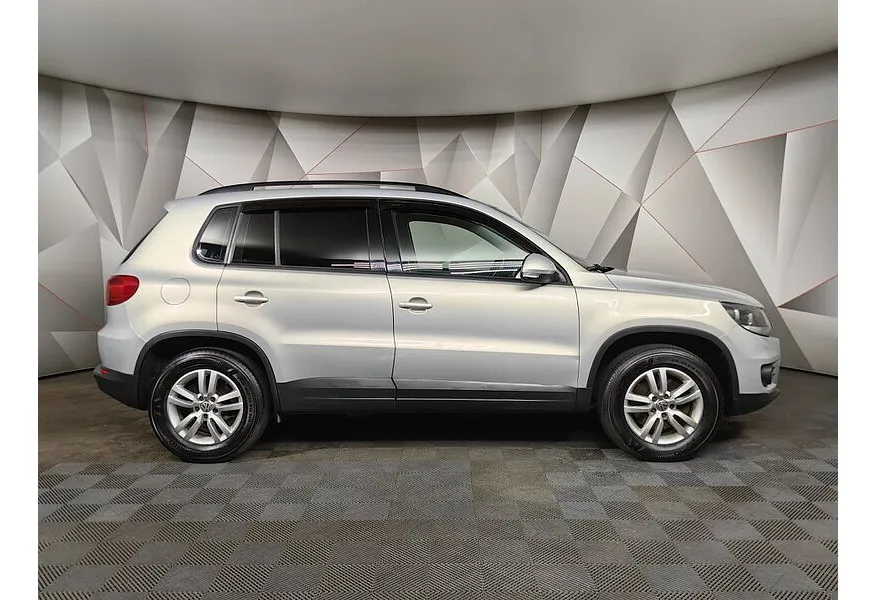 Volkswagen Tiguan 1.4 TSI BlueMotion DSG (150 л.с.) Желтый в АВИЛОН. Слайд №4