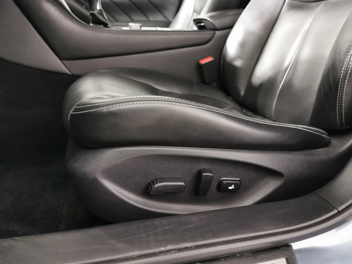 Infiniti Q50 2.0 T AT (211 л.с.) Серый в АВИЛОН. Слайд №19