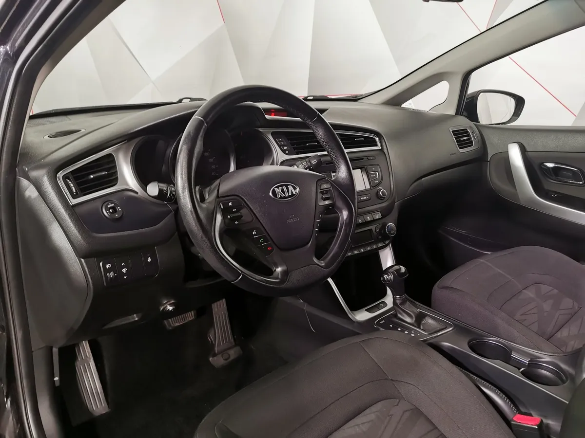 Kia Ceed 1.6 AT (130 л.с.) Luxe RED Line Черный в АВИЛОН. Слайд №18