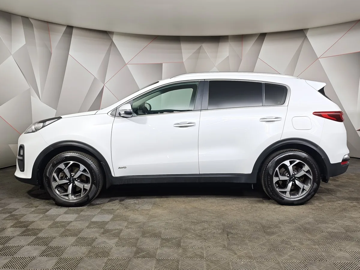 Kia Sportage 2.0 MPI AT 4WD (150 л.с.) Luxe Белый в АВИЛОН. Слайд №5