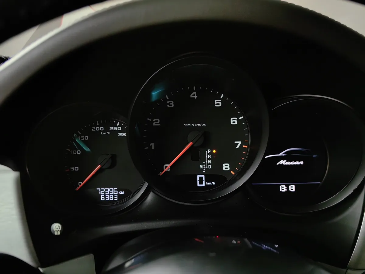 Porsche Macan 2.0 TFSI AMT 4WD (265 л.с.) R4 Синий в АВИЛОН. Слайд №18
