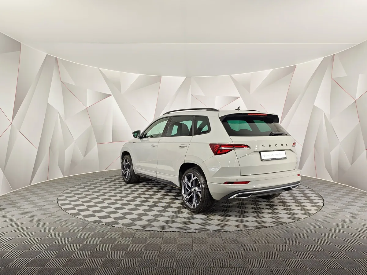 Skoda Karoq 2.0 AMT AWD (190 л.с.) SportLine 4х4 Серый в АВИЛОН. Слайд №4