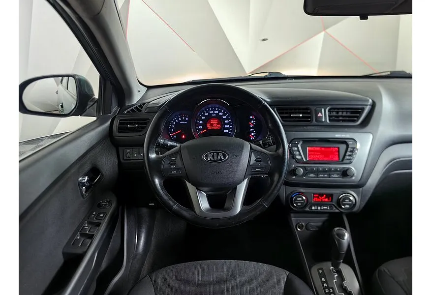 Kia Rio 1.6 AT (123 л.с.) Зеленый в АВИЛОН. Слайд №18