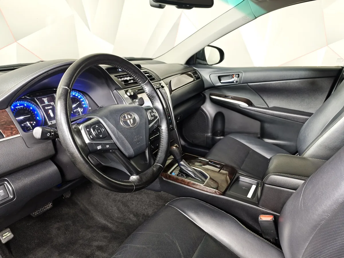Toyota Camry 2.5 AT (181 л.с.) Классик Черный в АВИЛОН. Слайд №19