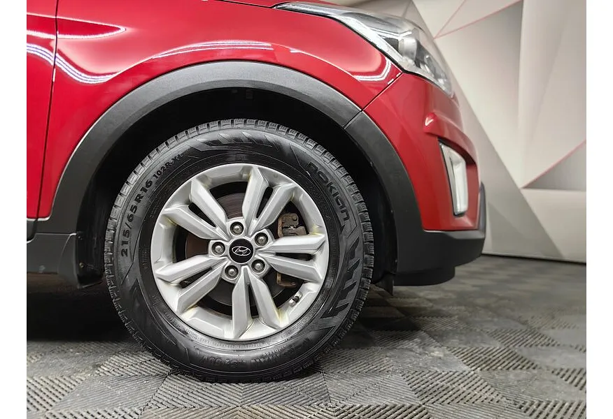 Hyundai Creta 2.0 AT AWD (149 л.с.) Travel Красный в АВИЛОН. Слайд №9