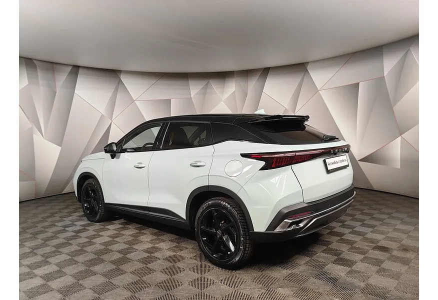 Omoda C5 1.5T CVT (147 л.с.) Lifestyle Зеленый в АВИЛОН. Слайд №4