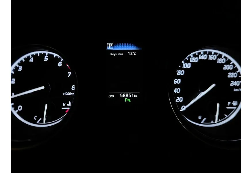 Toyota Camry 2.5 AT (181 л.с.) Стандарт Черный в АВИЛОН. Слайд №19