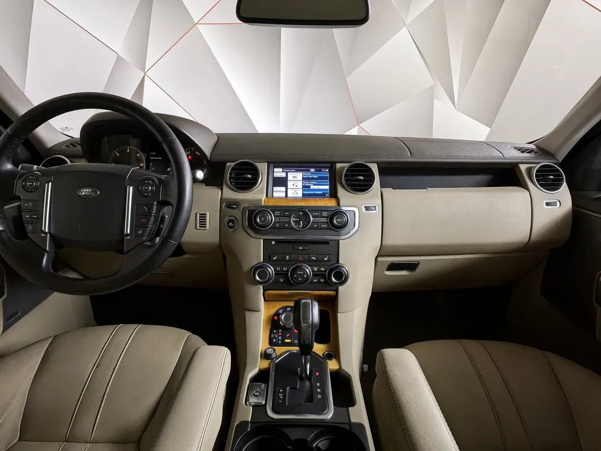 Land Rover Discovery 3.0 TDV6 AT 4WD (211 л.с.) SE Черный в АВИЛОН. Слайд №14