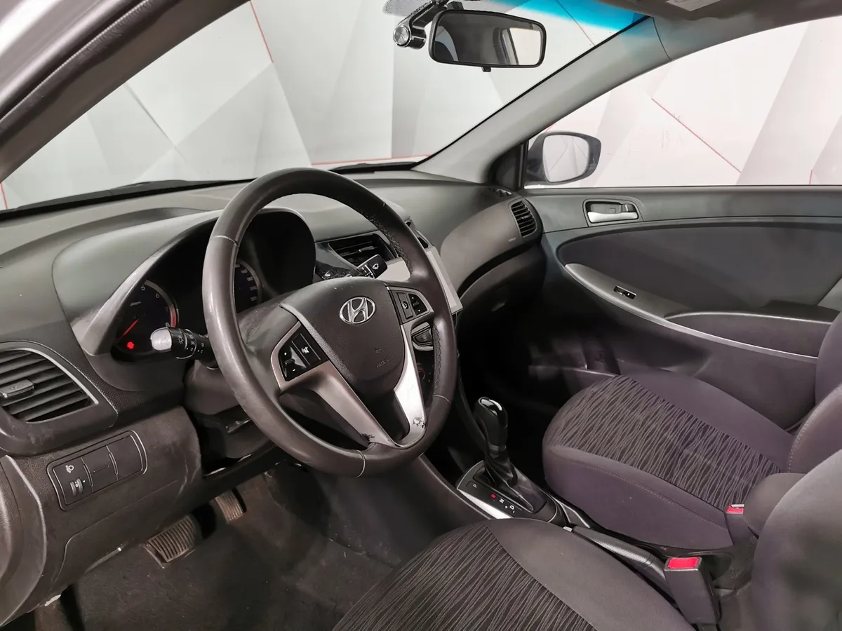 Hyundai Solaris 1.6 AT (123 л.с.) Comfort Серебристый в АВИЛОН. Слайд №19