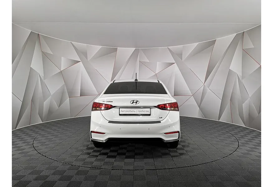 Hyundai Solaris 1.6 MT (123 л.с.) Family Белый в АВИЛОН. Слайд №8