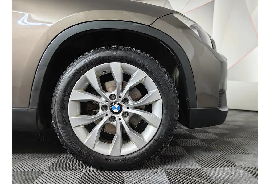 BMW X1 xDrive20i AT (184 л.с.) Коричневый в АВИЛОН. Слайд №7 BMW X1 xDrive20i AT (184 л.с.) Коричневый в АВИЛОН. Слайд №7