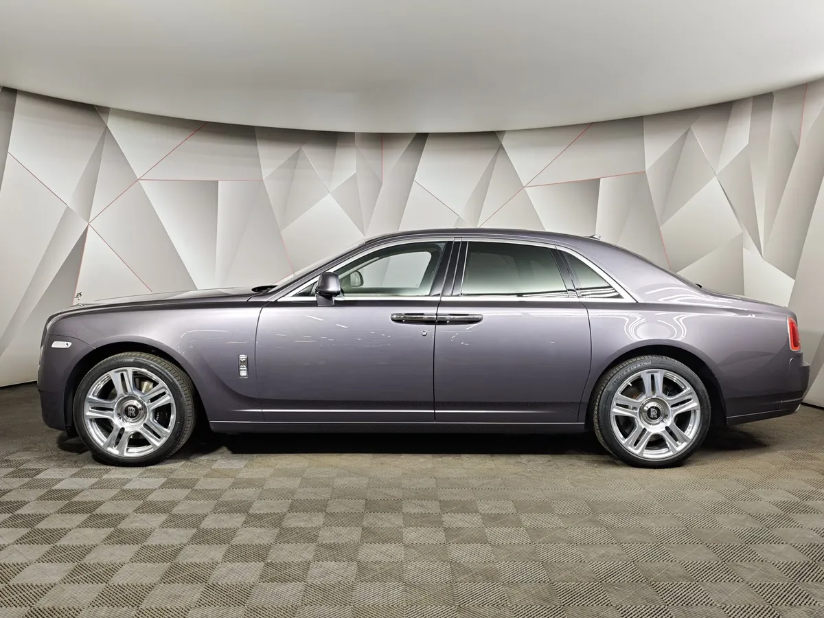 Rolls-Royce Ghost 6.6 AT (570 л.с.) Individual Серый в АВИЛОН. Слайд №5