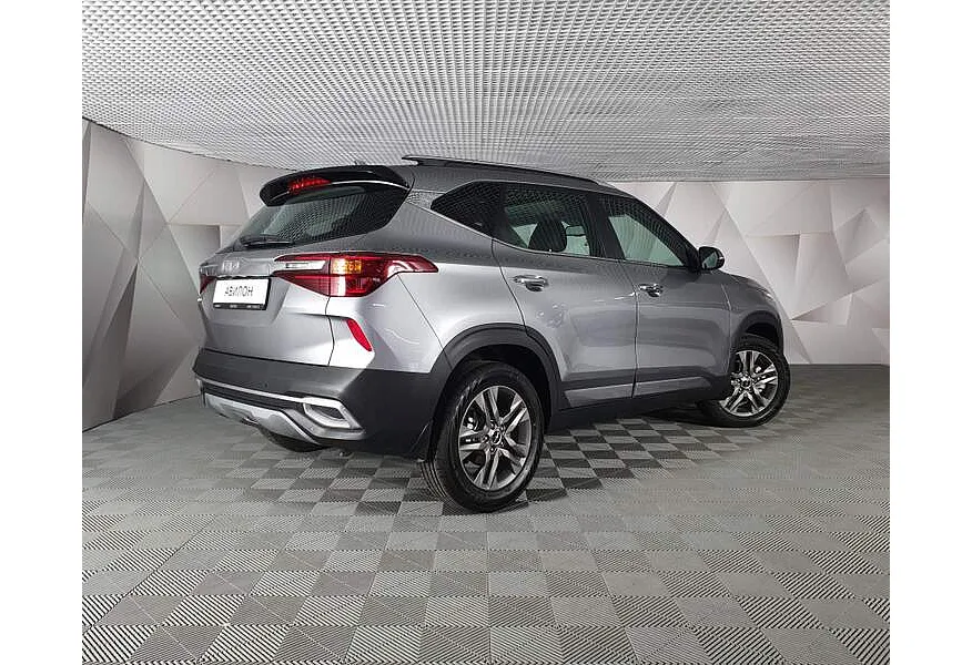 Kia Seltos 1.5 2WD CVT (115 л.с.) Deluxe Серый в АВИЛОН. Слайд №4