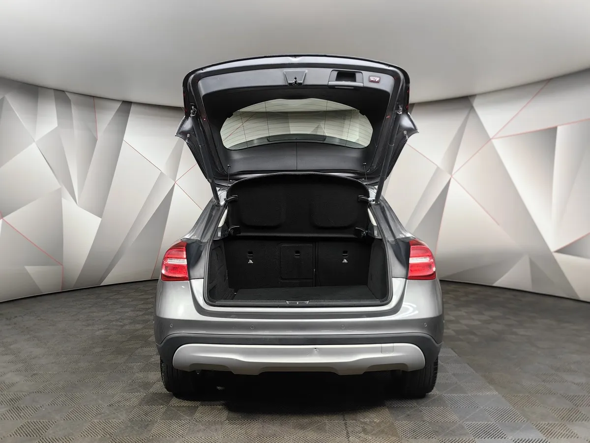 Mercedes-Benz GLA 200 7G-DCT (150 л.с.) Особая серия Серый в АВИЛОН. Слайд №12