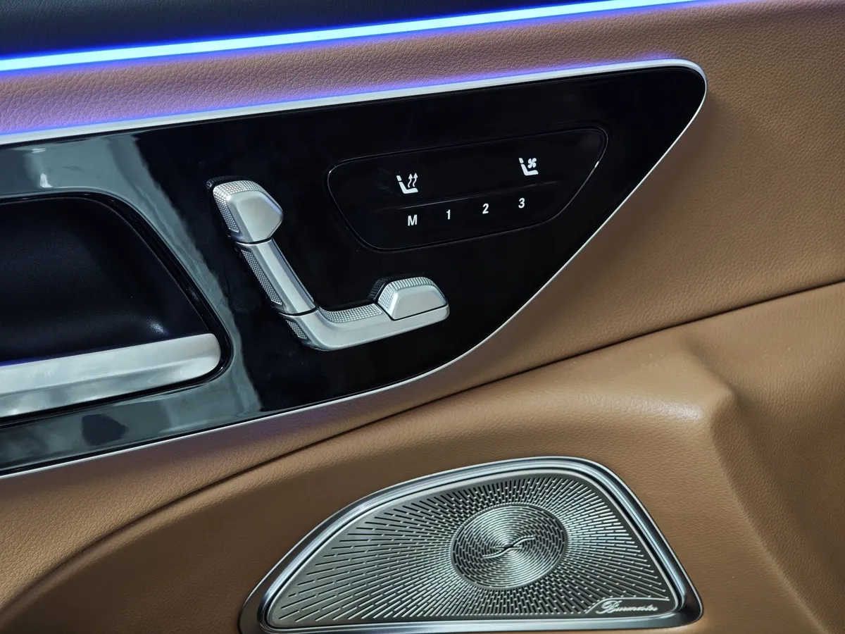 Mercedes-Benz E-Класс E 300 4MATIC (258 л.с.) Белый в АВИЛОН. Слайд №26