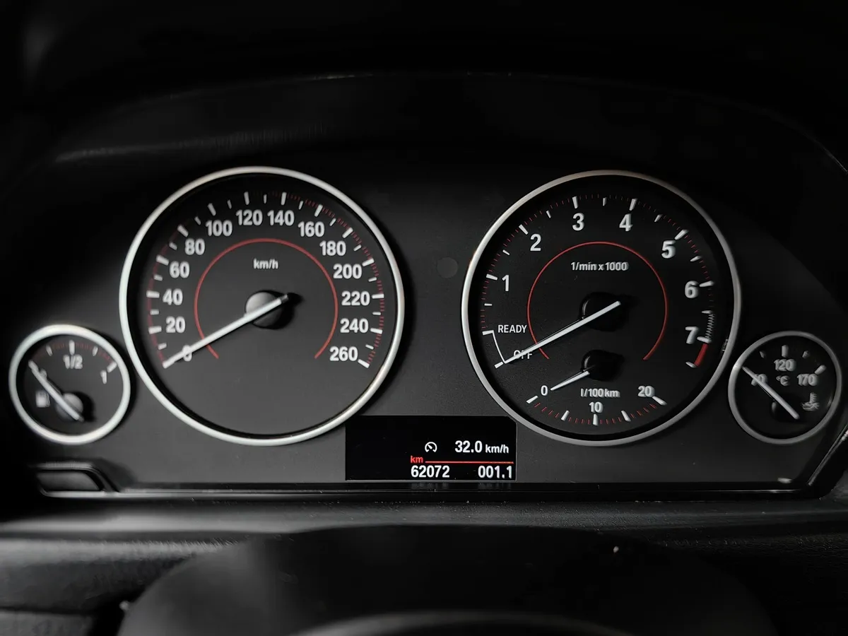 BMW 3 серия 320i xDrive AT (184 л.с.) M Sport Синий в АВИЛОН. Слайд №13