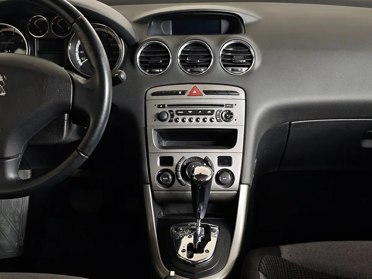Peugeot 308 1.6 VTi AT (120 л.с.) Красный в АВИЛОН. Слайд №15