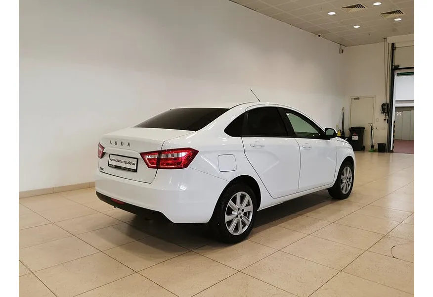 ВАЗ (Lada) Vesta 1.6 MT (106 л.с.) Белый в АВИЛОН. Слайд №2