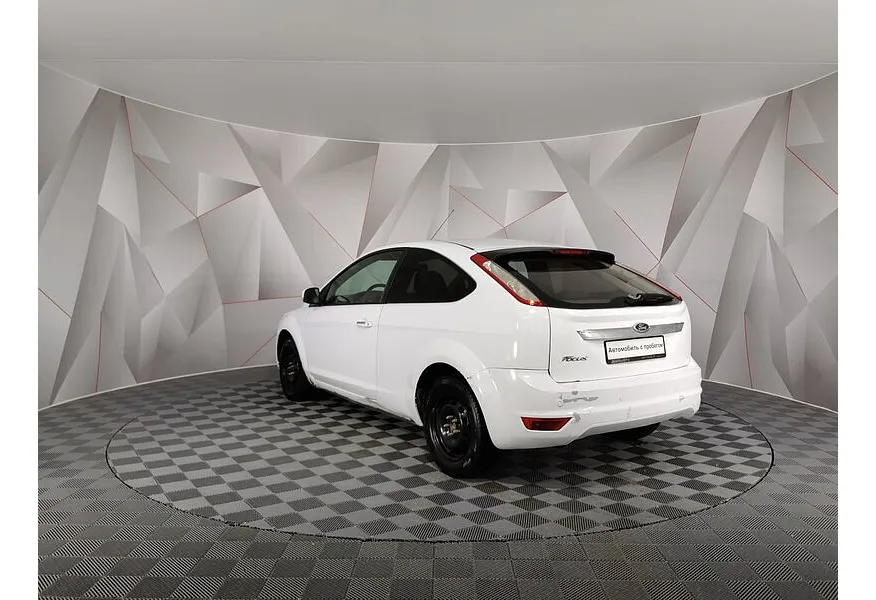 Ford Focus 2.0 AT (145 л.с.) Белый в АВИЛОН. Слайд №4