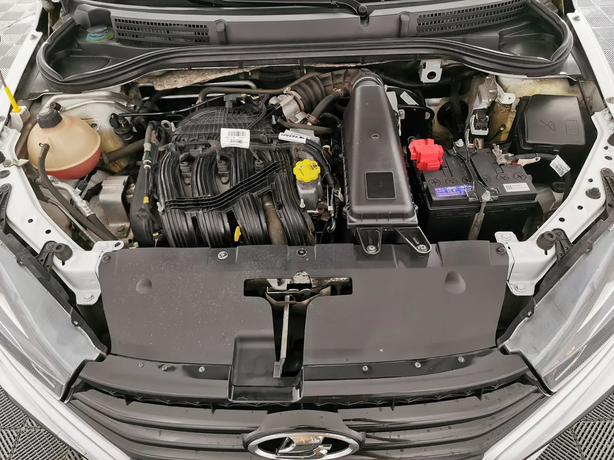 ВАЗ (Lada) Vesta 1.8 MT (145 л.с.) Белый в АВИЛОН. Слайд №11