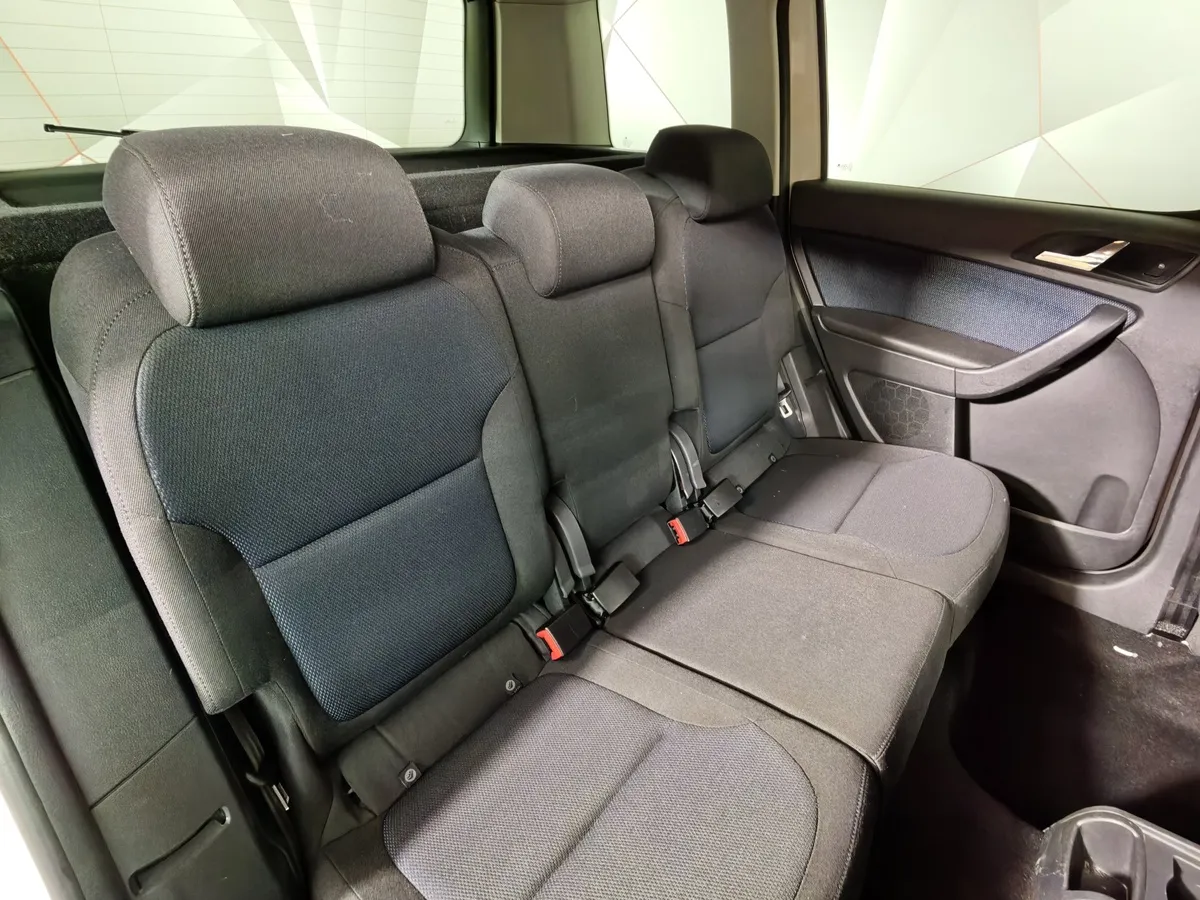 Skoda Yeti 1.2 TSI DSG (105 л.с.) Active Белый в АВИЛОН. Слайд №15