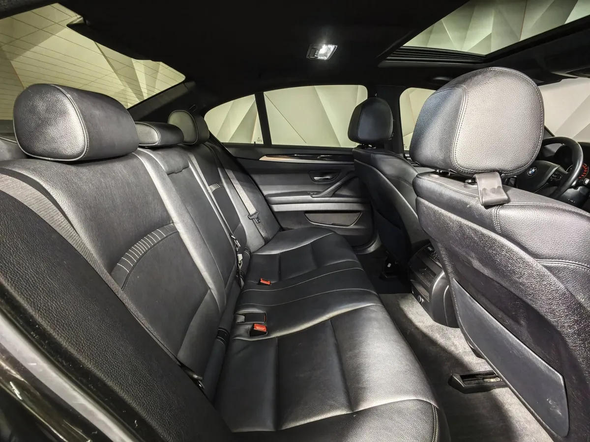 BMW 5 серия 520i AT (184 л.с.) Коричневый в АВИЛОН. Слайд №14