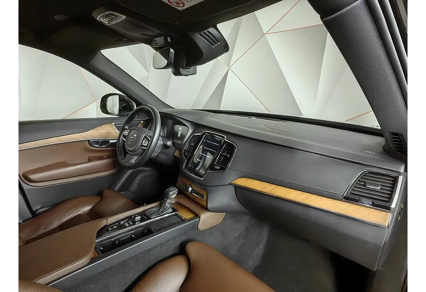 Volvo XC90 2.0 T5 Drive-E AT AWD (5 мест) (249 л.с.) Inscription Черный в АВИЛОН. Слайд №13